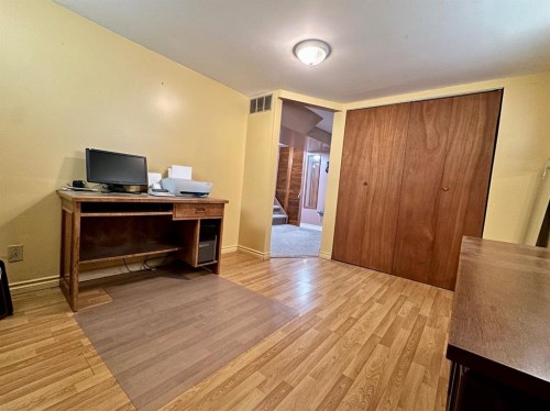 1217 4 Avenue, Wainwright, AB - Indoor