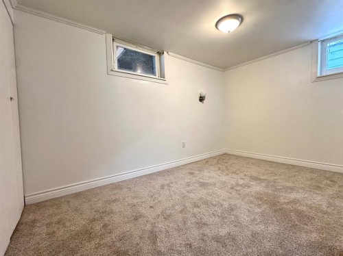 1217 4 Avenue, Wainwright, AB - Indoor Photo Showing Other Room