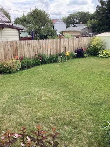 1217 4 Avenue, Wainwright, AB - Outdoor