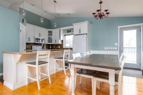 2912 65 Avenue Place, Lloydminster, AB - Indoor Photo Showing Dining Room
