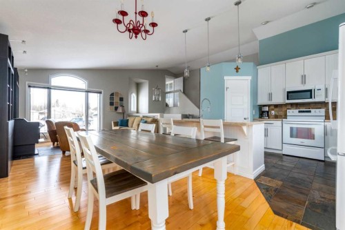 2912 65 Avenue Place, Lloydminster, AB - Indoor Photo Showing Dining Room