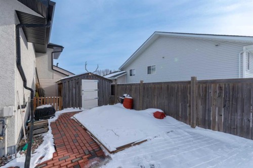 2912 65 Avenue Place, Lloydminster, AB - Outdoor With Exterior