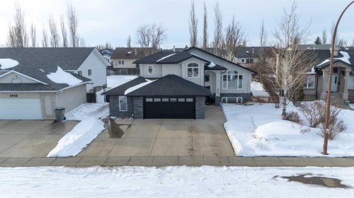 2912 65 Avenue Place, Lloydminster, AB - Outdoor With Facade