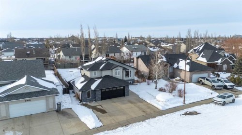 2912 65 Avenue Place, Lloydminster, AB - Outdoor With Facade