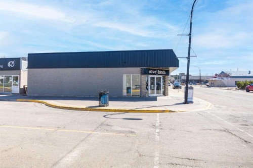 4813 49 Avenue, Lloydminster, SK 