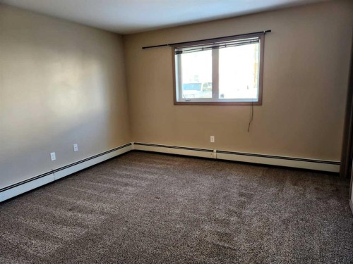102A-6608 42, Lloydminster, AB - Indoor Photo Showing Other Room