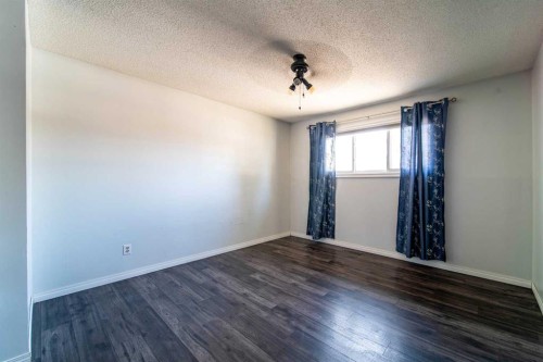 805 10 Avenue, Wainwright, AB - Indoor Photo Showing Other Room