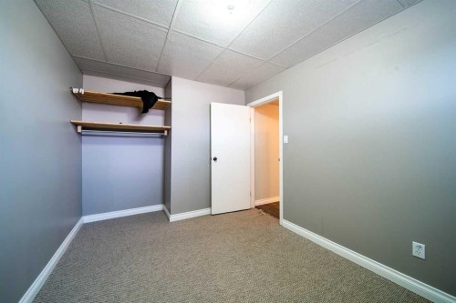 805 10 Avenue, Wainwright, AB - Indoor Photo Showing Other Room