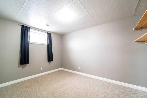 805 10 Avenue, Wainwright, AB - Indoor Photo Showing Other Room