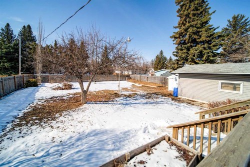 805 10 Avenue, Wainwright, AB - Outdoor