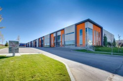 2001-4 Highland Park Green NEAirdrie, AB T4A 2G2