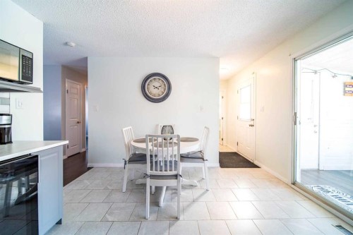 1657 6 Avenue, Wainwright, AB - Indoor Photo Showing Dining Room