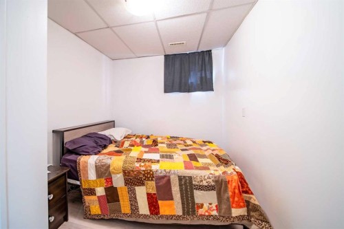 1657 6 Avenue, Wainwright, AB - Indoor Photo Showing Bedroom