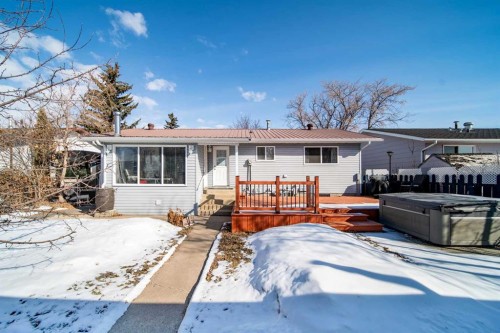 1657 6 Avenue, Wainwright, AB - Outdoor With Deck Patio Veranda
