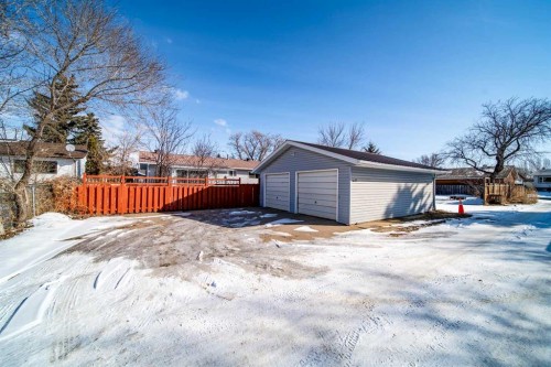 1657 6 Avenue, Wainwright, AB - Outdoor