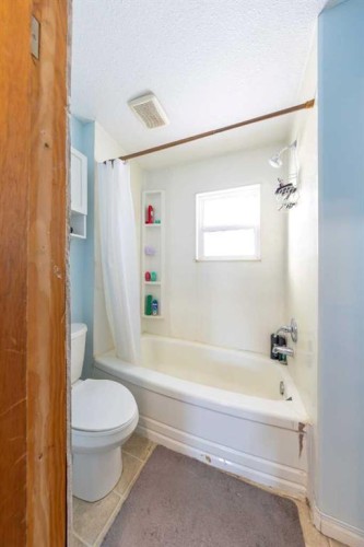 5014 55 Street, Lloydminster, AB - Indoor Photo Showing Bedroom
