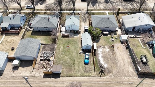 5014 55 Street, Lloydminster, AB - Outdoor