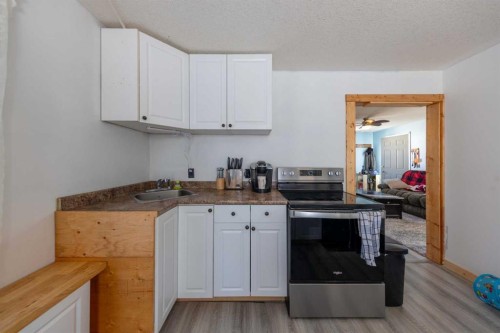 5014 55 Street, Lloydminster, AB - Outdoor