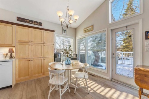 2902 65, Lloydminster, AB - Indoor Photo Showing Dining Room