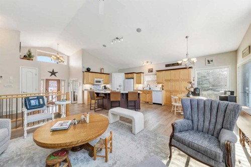 2902 65, Lloydminster, AB - Indoor Photo Showing Living Room