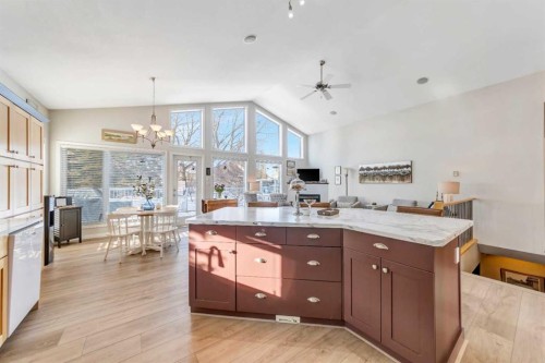 2902 65, Lloydminster, AB - Indoor Photo Showing Kitchen