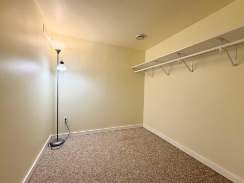 2837 12 Avenue, Wainwright, AB - Indoor Photo Showing Other Room