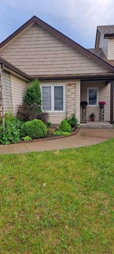 2837 12 Avenue, Wainwright, AB - Outdoor