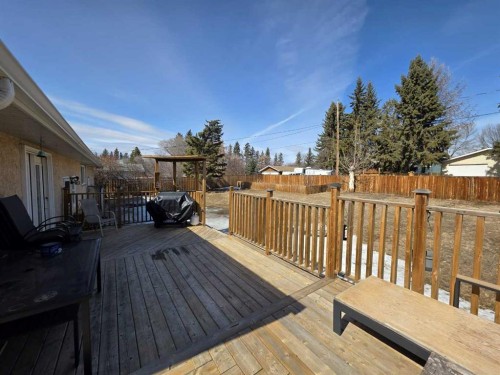 5208 54 Avenue, Edgerton, AB - Outdoor With Deck Patio Veranda With Exterior