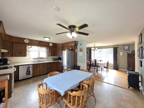 5208 54 Avenue, Edgerton, AB - Indoor