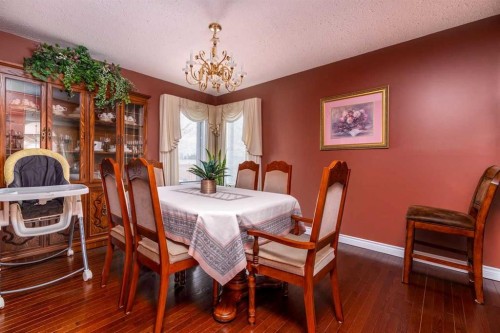 4002 60 Avenue, Lloydminster, AB - Indoor Photo Showing Dining Room