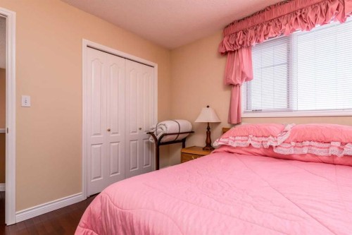 4002 60 Avenue, Lloydminster, AB - Indoor Photo Showing Bedroom
