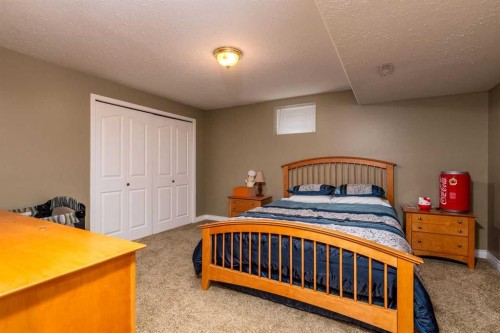 4002 60 Avenue, Lloydminster, AB - Indoor Photo Showing Bedroom