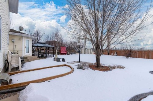 4002 60 Avenue, Lloydminster, AB - Outdoor