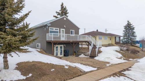 Ab-4810 50 Avenue, Kitscoty, AB - Outdoor