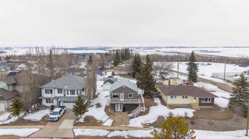 Ab-4810 50 Avenue, Kitscoty, AB - Outdoor