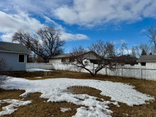 1105 15 Street, Wainwright, AB - Outdoor