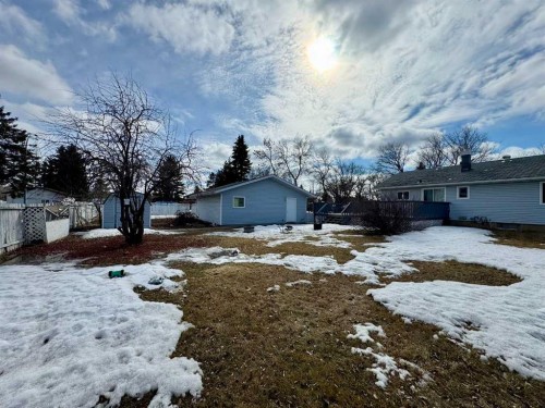 1105 15 Street, Wainwright, AB - Outdoor