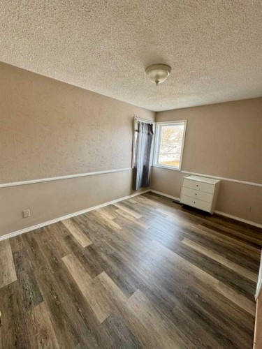 1105 15 Street, Wainwright, AB - Indoor Photo Showing Other Room