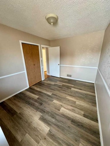 1105 15 Street, Wainwright, AB - Indoor Photo Showing Other Room