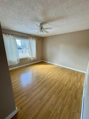 1105 15 Street, Wainwright, AB - Indoor Photo Showing Other Room