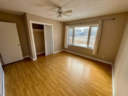 1105 15 Street, Wainwright, AB - Indoor Photo Showing Other Room