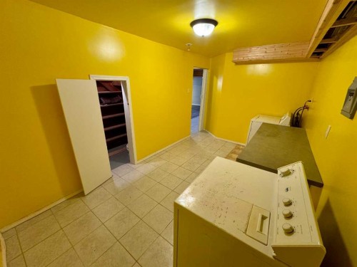 1105 15 Street, Wainwright, AB - Indoor Photo Showing Other Room