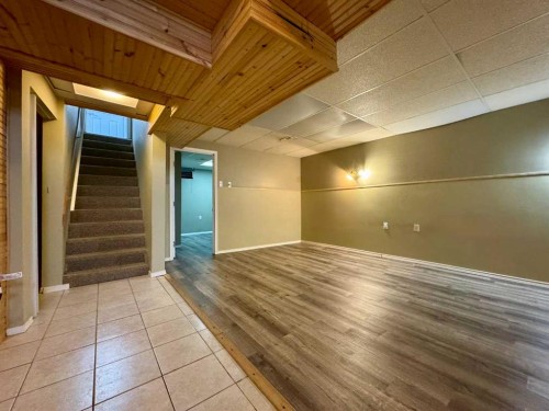 1105 15 Street, Wainwright, AB - Indoor Photo Showing Other Room