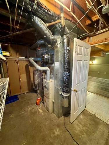 1105 15 Street, Wainwright, AB - Indoor Photo Showing Basement