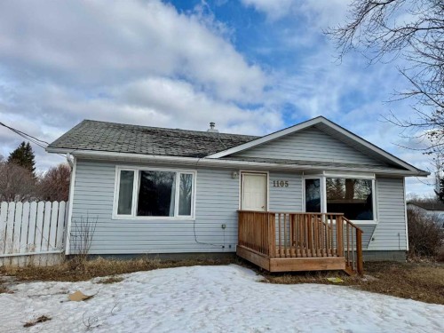 1105 15 Street, Wainwright, AB - Outdoor