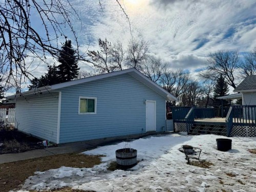 1105 15 Street, Wainwright, AB - Outdoor