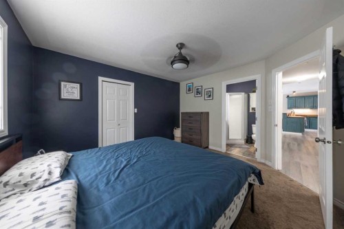 2611 43 Avenue, Lloydminster, SK - Indoor Photo Showing Bedroom