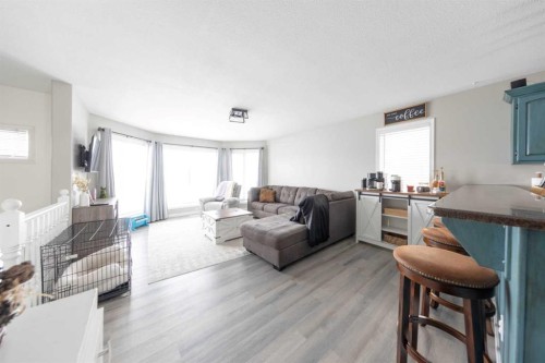 2611 43 Avenue, Lloydminster, SK - Indoor Photo Showing Living Room