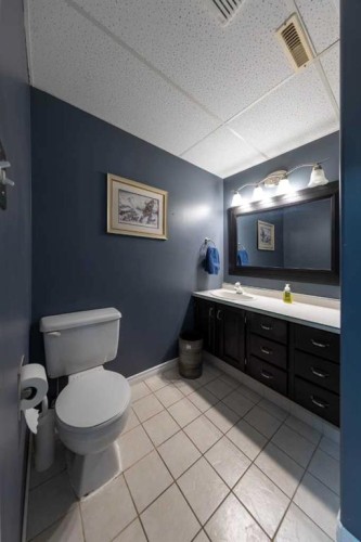 2611 43 Avenue, Lloydminster, SK - Indoor Photo Showing Bathroom