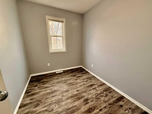 2827 12 Avenue, Wainwright, AB - Indoor Photo Showing Other Room